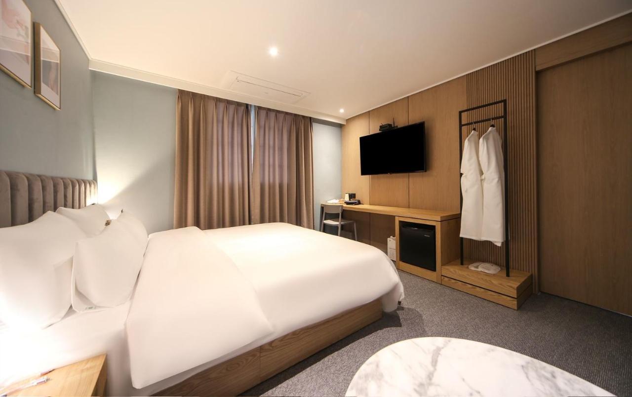 צ'אנגוון Hotel Lazy Heaven מראה חיצוני תמונה