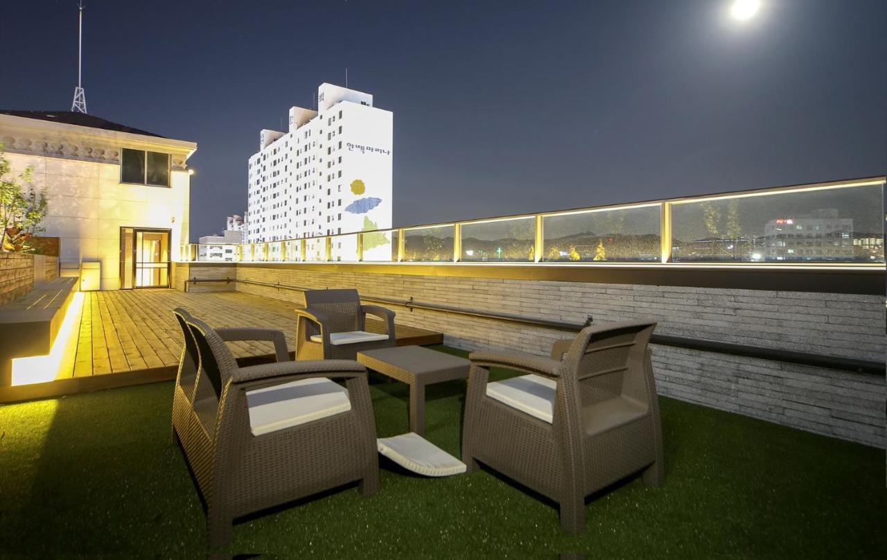 צ'אנגוון Hotel Lazy Heaven מראה חיצוני תמונה