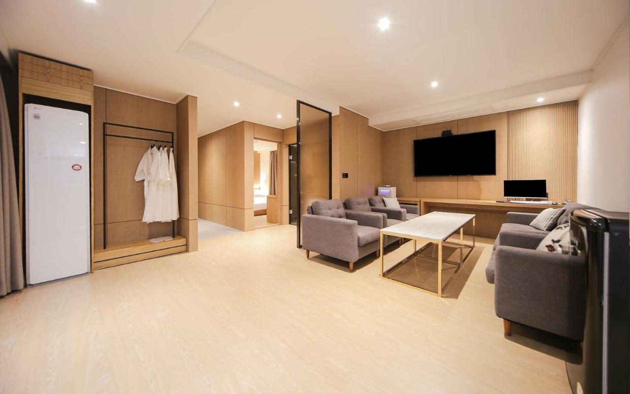 צ'אנגוון Hotel Lazy Heaven מראה חיצוני תמונה