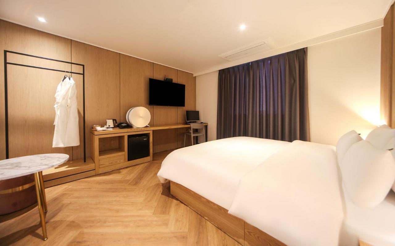 צ'אנגוון Hotel Lazy Heaven מראה חיצוני תמונה