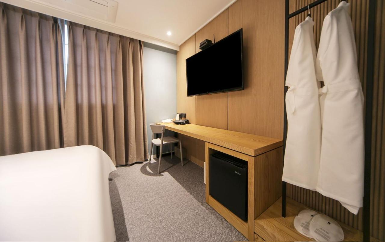 צ'אנגוון Hotel Lazy Heaven מראה חיצוני תמונה