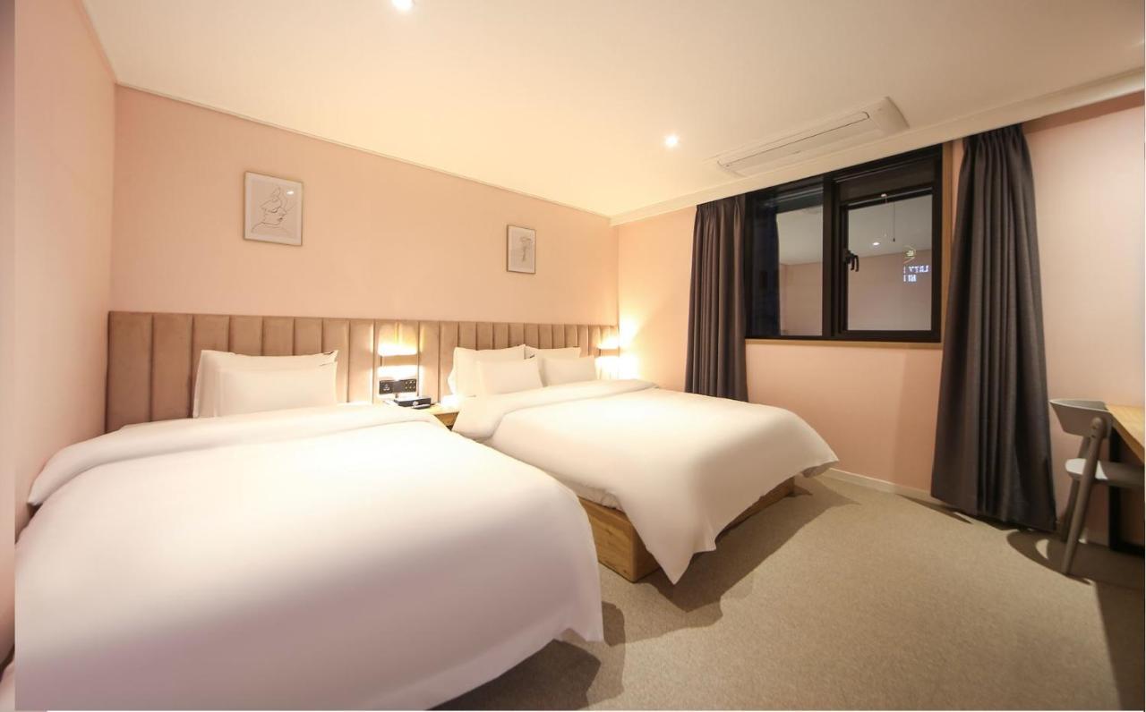 צ'אנגוון Hotel Lazy Heaven מראה חיצוני תמונה