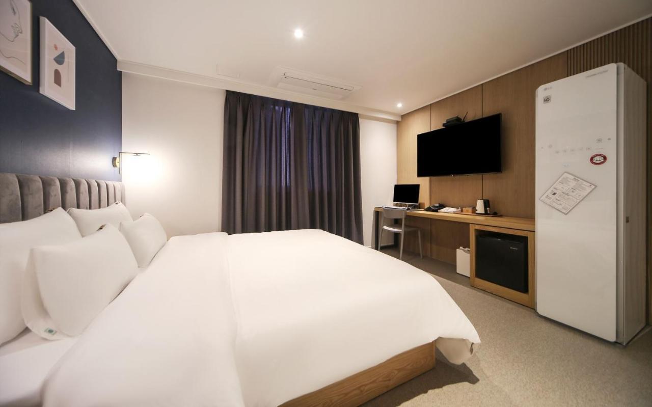 צ'אנגוון Hotel Lazy Heaven מראה חיצוני תמונה