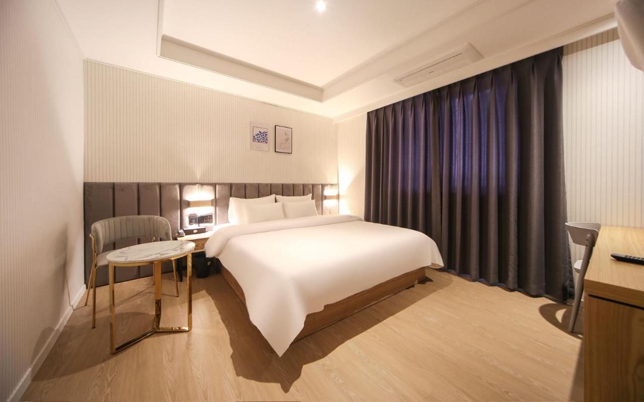 צ'אנגוון Hotel Lazy Heaven מראה חיצוני תמונה